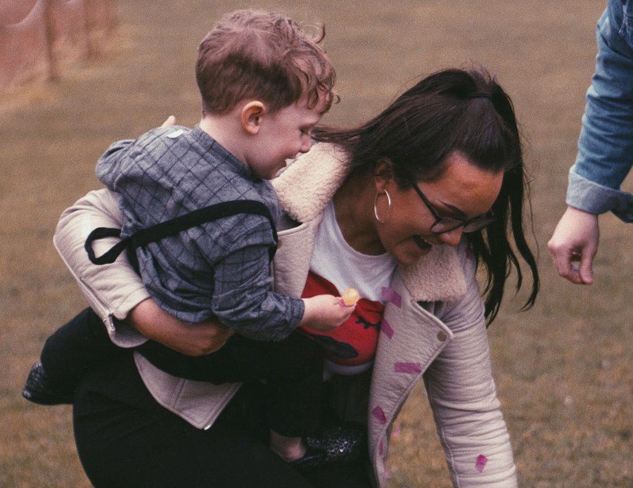 Carlie Mullaney celebrating her pregnancy with her little boy Archie