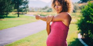 stretches for labor for pregnant mom
