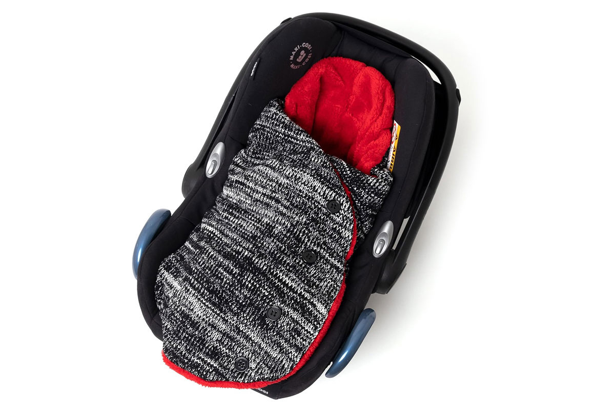 Cocoon blankets for car seats and prams