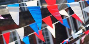 bunting-picture-id465706630.jpg