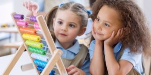 preschoolers-use-abacus-during-class-picture-id659542354.jpg
